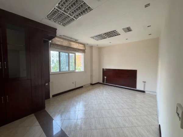 Tirane, shitet ambjent biznesi Kati 1, 137 m² 270.000 € (Mine Peza, prane Prokurorise)