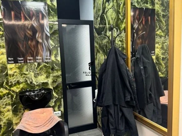 Tirane, jepet me qera dyqan Kati 0, 33 m² 750 € (DON BOSKO)