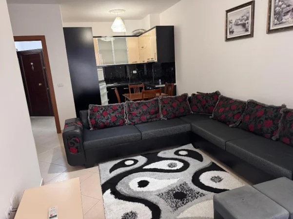 Tirane, ndarje qeraje apartament 1+1 Kati 3, 72 m² 430 € 