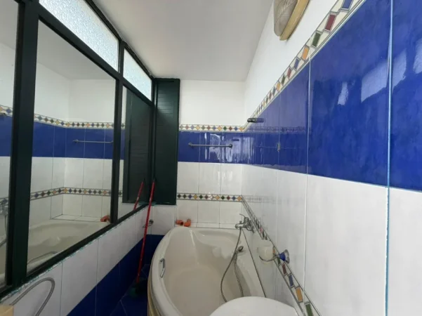 Durres, jepet me qera apartament 2+1 Kati 6, 75 m² 500 € (Plazh Durres)