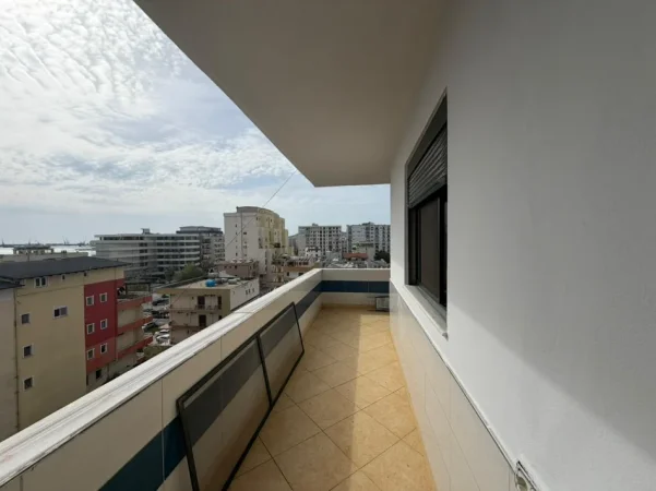 Durres, jepet me qera apartament 2+1 Kati 6, 75 m² 500 € (Plazh Durres)