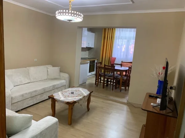 🏠 Jepet me Qera Super Apartament 1+1 te Pediatria tek Spitalet QSUT,  500 Eur