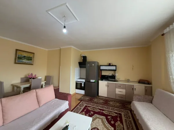 Durres, jepet me qera apartament 1+1 Kati 9, 65 m² 350 € (Plazh Durres)