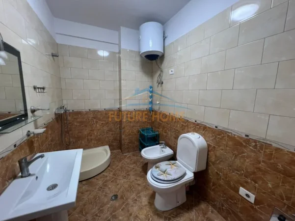 Tirane, shitet apartament 1+1+Ballkon Kati 6, 73 m² 165.000 € (ISH PARKU AUTOBUSAVE)