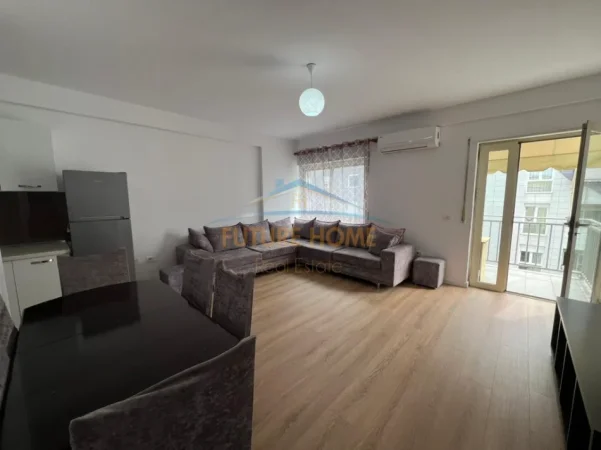 Tirane, shitet apartament 1+1+Ballkon Kati 6, 73 m² 165.000 € (ISH PARKU AUTOBUSAVE)