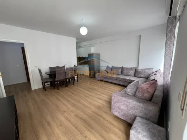Tirane, shitet apartament 1+1+Ballkon Kati 6, 73 m² 165.000 € (ISH PARKU AUTOBUSAVE)