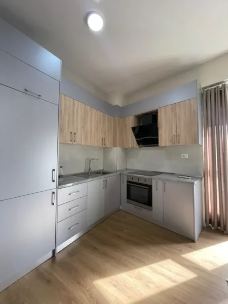 Tirane, jepet me qera apartament 1+1+Ballkon Kati 3, (Ali Dem, Rezidenca Kaimi, Cmimi: 45.000Leke/Muaj