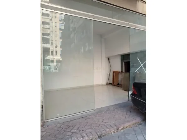 Tirane, shitet ambjent biznesi Kati 0, 28 m² 84.000 € 