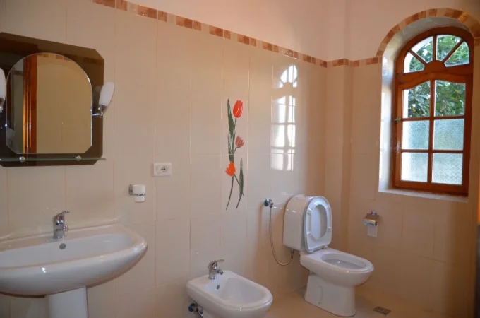 Tirane, jepet me qera Vile 5+1 Kati 0, 450 m² 1.500 € (Rruga Mihal Grameno)