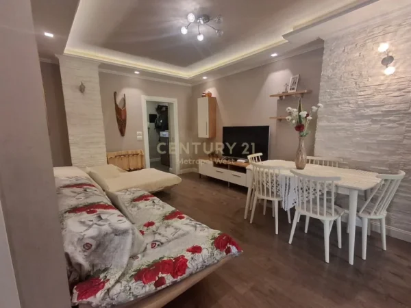 Tirane, jepet me qera apartament 2+1 Kati 4, 109 m² 650 € (Shkolla e Baletit WEST138226)