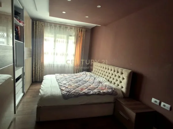 Tirane, jepet me qera apartament 2+1 Kati 4, 109 m² 650 € (Shkolla e Baletit WEST138226)