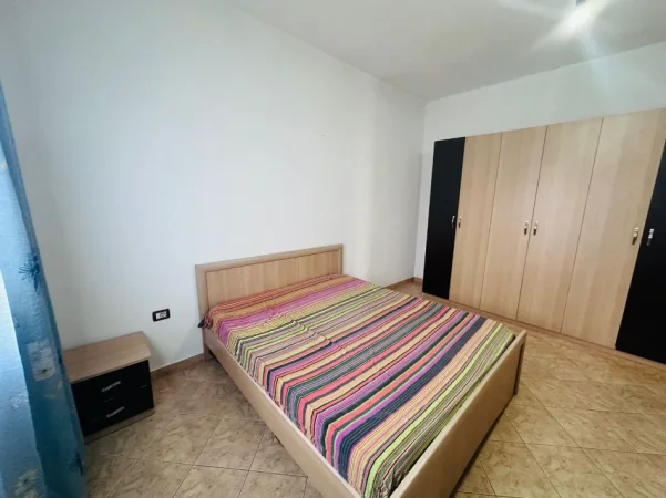 Tirane, jepet me qera apartament 1+1 Kati 2, 65 m² 350 € 