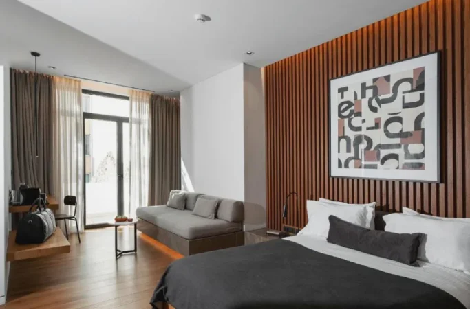 Vlore, jepet me qera hotel , 1.500 m² 5200 EURO  (vlore)