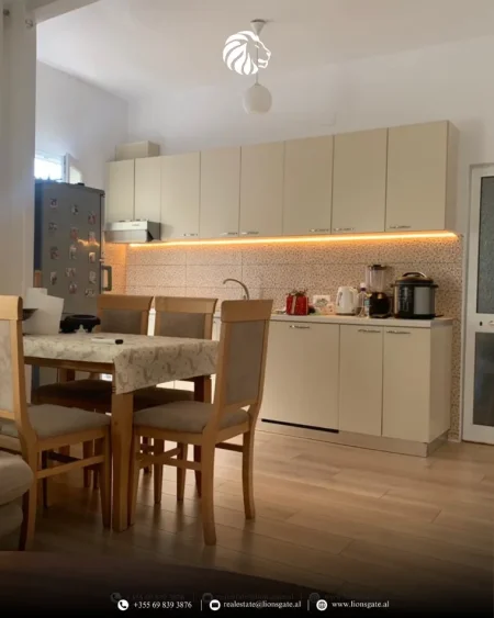 Tirane, jap me qera apartament 2+1 , 80 m² 470 € 