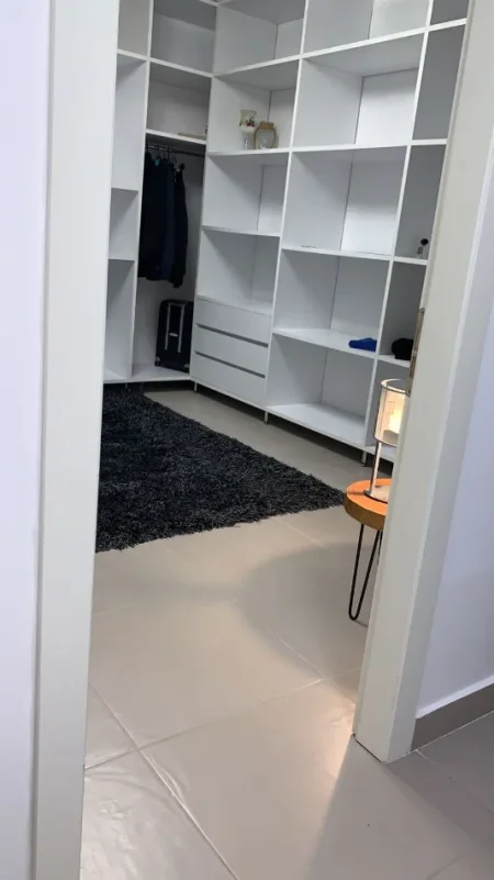 jepet me qera Vile 3 Katshe , 400 m² 3.200 €