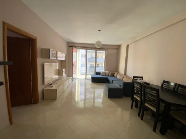 Tirane, jepet me qera apartament 2+1+Ballkon Kati 5, 90 m² 500 € 