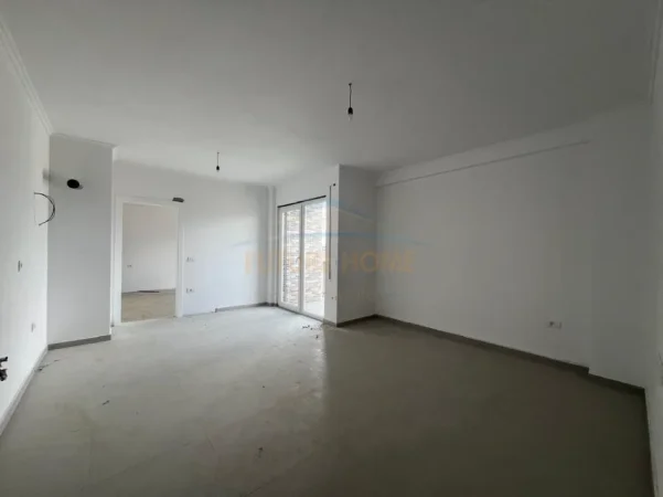Tirane, shitet apartament 2+1+Ballkon Kati 4, 96 m² 105.500 € (KAMEZ)