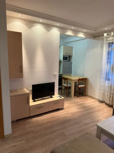 Tirane, jepet me qera apartament 2+1 Kati 10, 71 m² 550 € (Rruga Karl Gega)