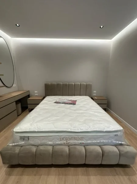 Tirane, jepet me qera Vile 2 Katshe Kati 0, 350 m² 4.500 € (Liqeni i Thate)