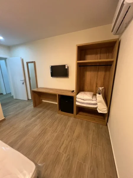 Durres, jepet me qera apartament 1+1 Kati 7, 170 m² 24 € 