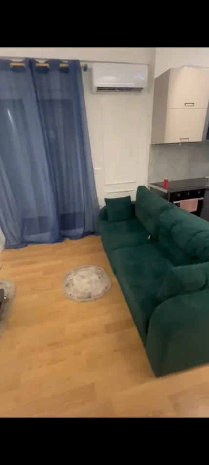 Tirane, jepet me qera apartament 1+1 Kati 3, 90 m² 500 € (Selite)