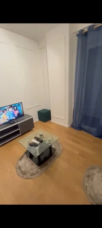 Tirane, jepet me qera apartament 1+1 Kati 3, 90 m² 500 € (Selite)