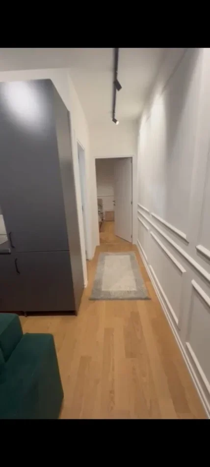 Tirane, jepet me qera apartament 1+1 Kati 3, 90 m² 500 € (Selite)