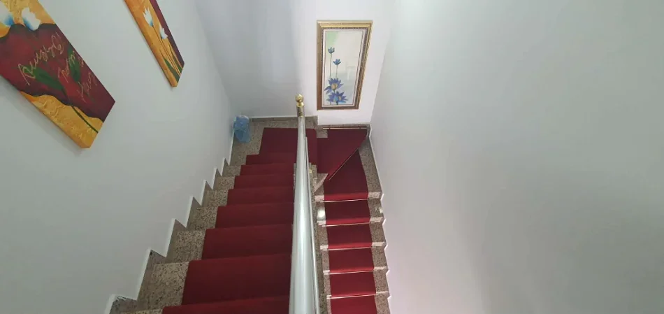 Tirane, shitet nga Pronari, pa-komision Vile 3 Katshe Kati 2, 3.000 m² 500.000 € (vore e vjeter)