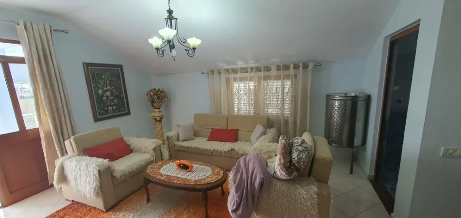 Tirane, shitet nga Pronari, pa-komision Vile 3 Katshe Kati 2, 3.000 m² 500.000 € (vore e vjeter)