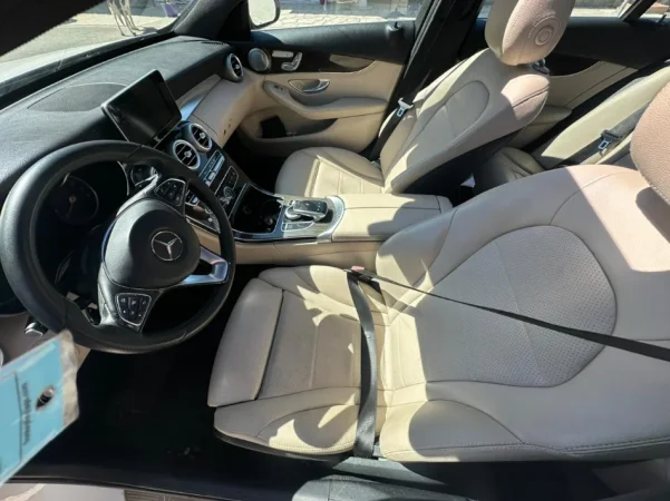 Elbasan, shes makine Mercedez-Benz C class C300 2.0 - 2015 Benzin, e bardhë automatik Klima 233.000 km 12.500 €