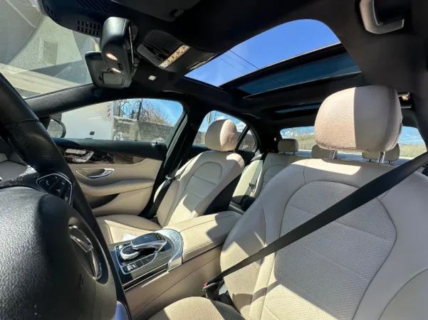 Elbasan, shes makine Mercedez-Benz C class C300 2.0 - 2015 Benzin, e bardhë automatik Klima 233.000 km 12.500 €