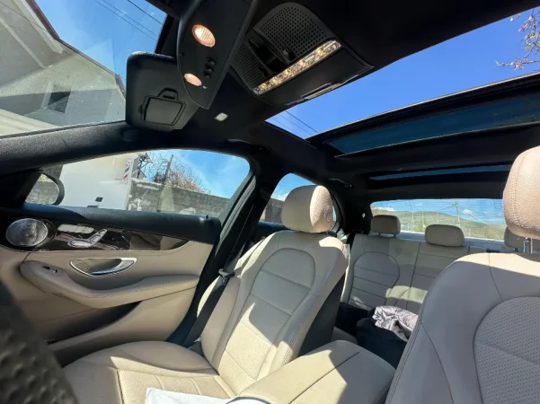 Elbasan, shes makine Mercedez-Benz C class C300 2.0 - 2015 Benzin, e bardhë automatik Klima 233.000 km 12.500 €