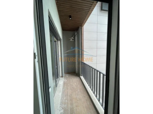Tirane, shitet apartament 1+1+Ballkon Kati 2, 54 m² 120.000 € (AMERIKAN 3)