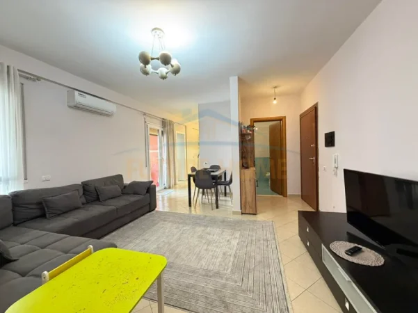 Tirane, shitet apartament 2+1+Ballkon Kati 4, 110 m² 185.000 € (DRITAN HOXHA)
