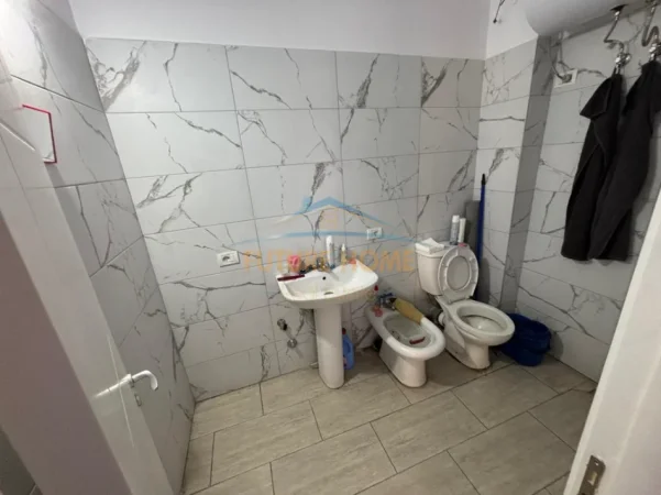 Tirane, shitet apartament 1+1+Ballkon Kati 5, 74 m² 162.800 € (MINE PEZA)