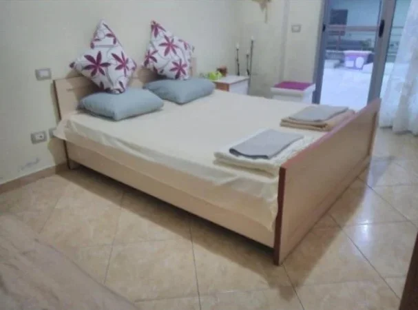 Tirane, shitet apartament 1+1 Kati 1, 59 m² 90.000 € (Rruga 26 Nentori Durres)