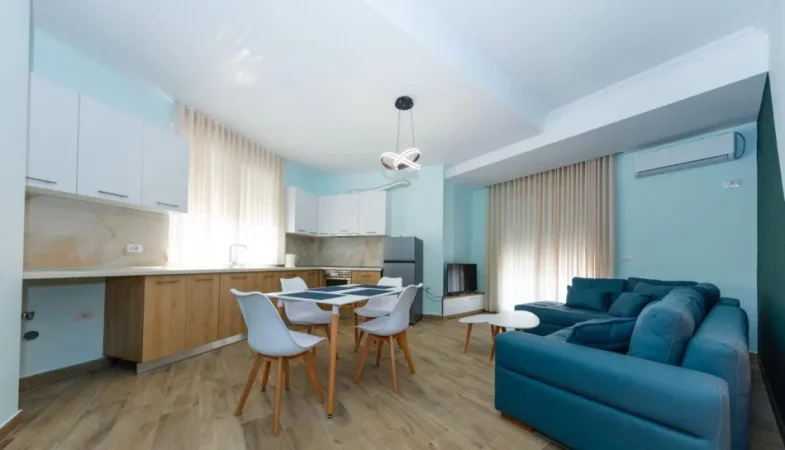 Tirane, jepet me qera apartament 1+1 Kati 9, 65 m² 650 € (Medreseja)