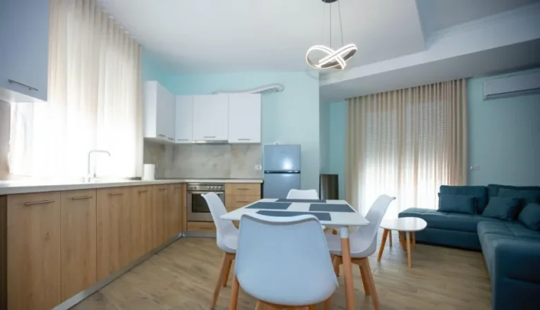Tirane, jepet me qera apartament 1+1 Kati 9, 65 m² 650 € (Medreseja)