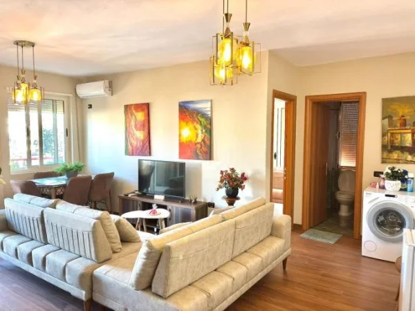 Shkembi Kavajes, shitet apartament 1+1+Aneks+Ballkon Kati 4, 75 m² 80.000 € (shkembi i kavajes)