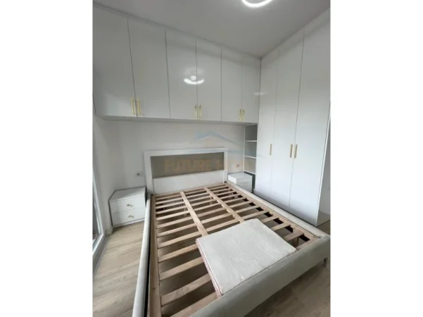 Tirane, jepet me qera apartament 1+1+Ballkon Kati 2, 60 m² 550 € (Pallati me Shigjeta)