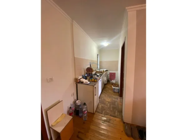 Tirane, shitet apartament 2+1+Ballkon Kati 6, 61 m² 125.000 € (Rruga e Barrikadave)