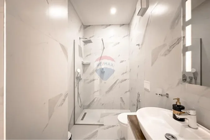 Shqiperi, shitet apartament , 220 m² 370.000 € 