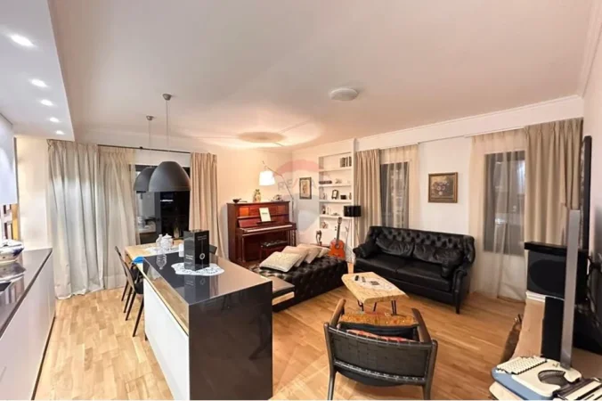 Tirane, shitet apartament , 103 m² 365.600 € 