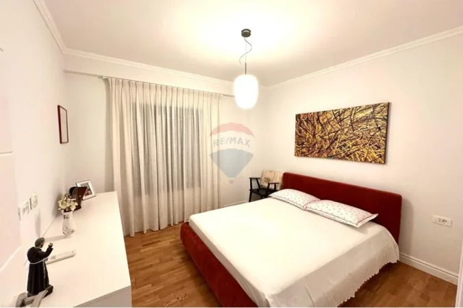 Tirane, shitet apartament , 103 m² 365.600 € 