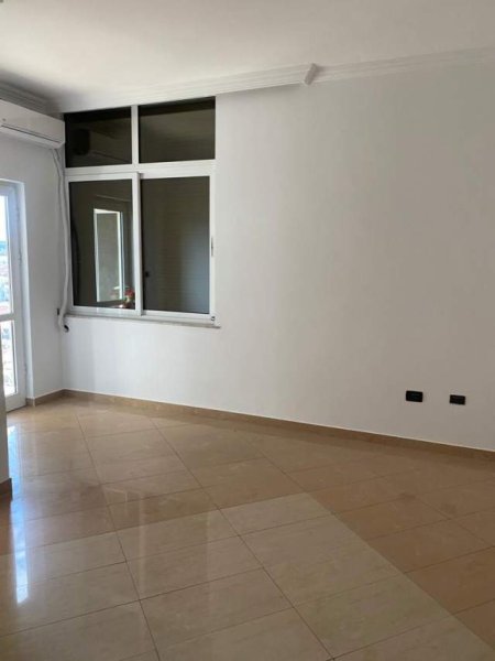 Tirane, shes apartament 4+1+A+BLK Kati 7, 170 m² 170.000 Euro (Ish Stacioni i Fundit i Tiranes se Re..!!)