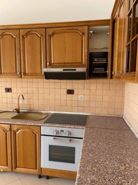 Tirane, shes apartament 4+1+A+BLK Kati 7, 170 m² 170.000 Euro (Ish Stacioni i Fundit i Tiranes se Re..!!)