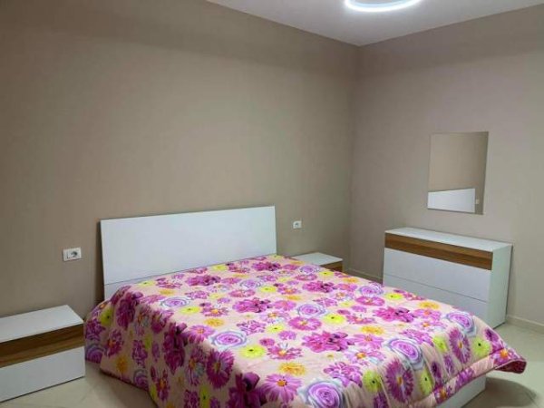 Tirane, jap me qera ditore  apartament 1+1+BLK Kati 3, 50 Euro/dita  (RRUGA DON BOSKO)