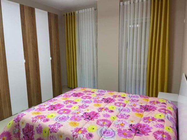 Tirane, jap me qera ditore  apartament 1+1+BLK Kati 3, 50 Euro/dita  (RRUGA DON BOSKO)