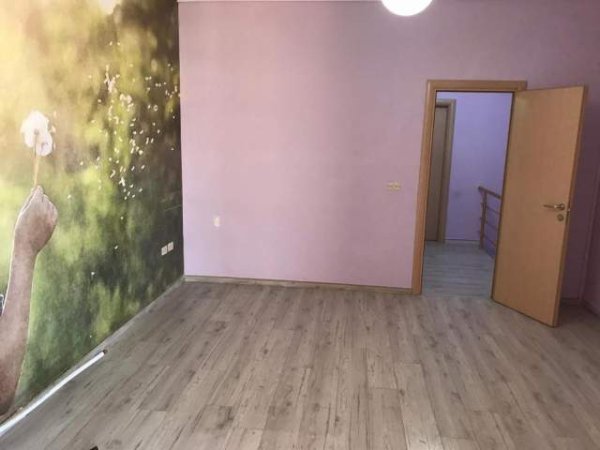 Tirane, shes apartament Kati 8, 125 m² 184.600 Euro