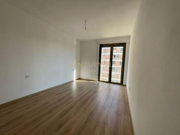 Tirane, jepet me qera apartament duplex 2+1+BLK Kati 2, 95 m² 500 Euro (Don Bosko)